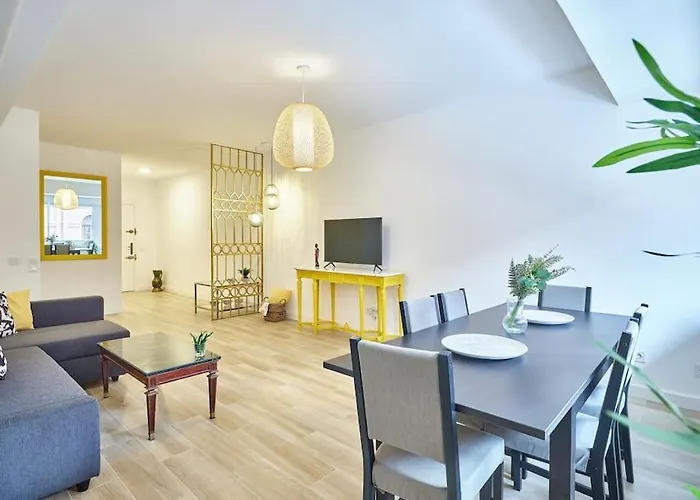 New.Apto-Ponzano. Luxe & Spacious 4Rooms 3Bathroom