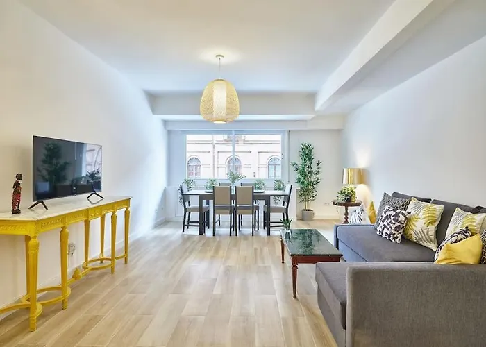 New.Apto-Ponzano. Luxe & Spacious 4Rooms 3Bathroom